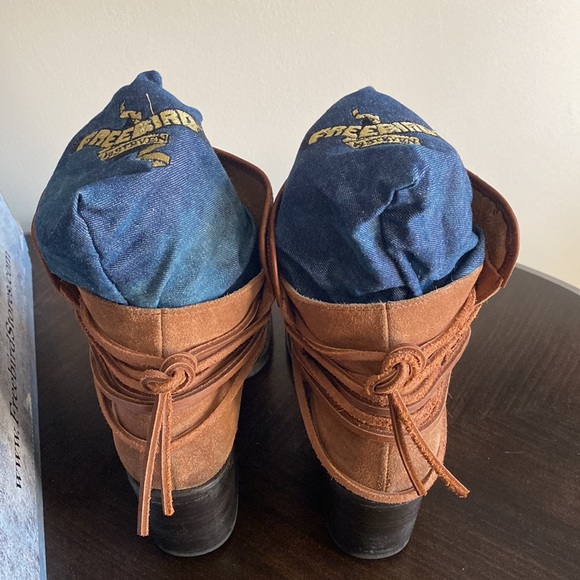 Freebird “Casey” ankle boots - Picture 9 of 11